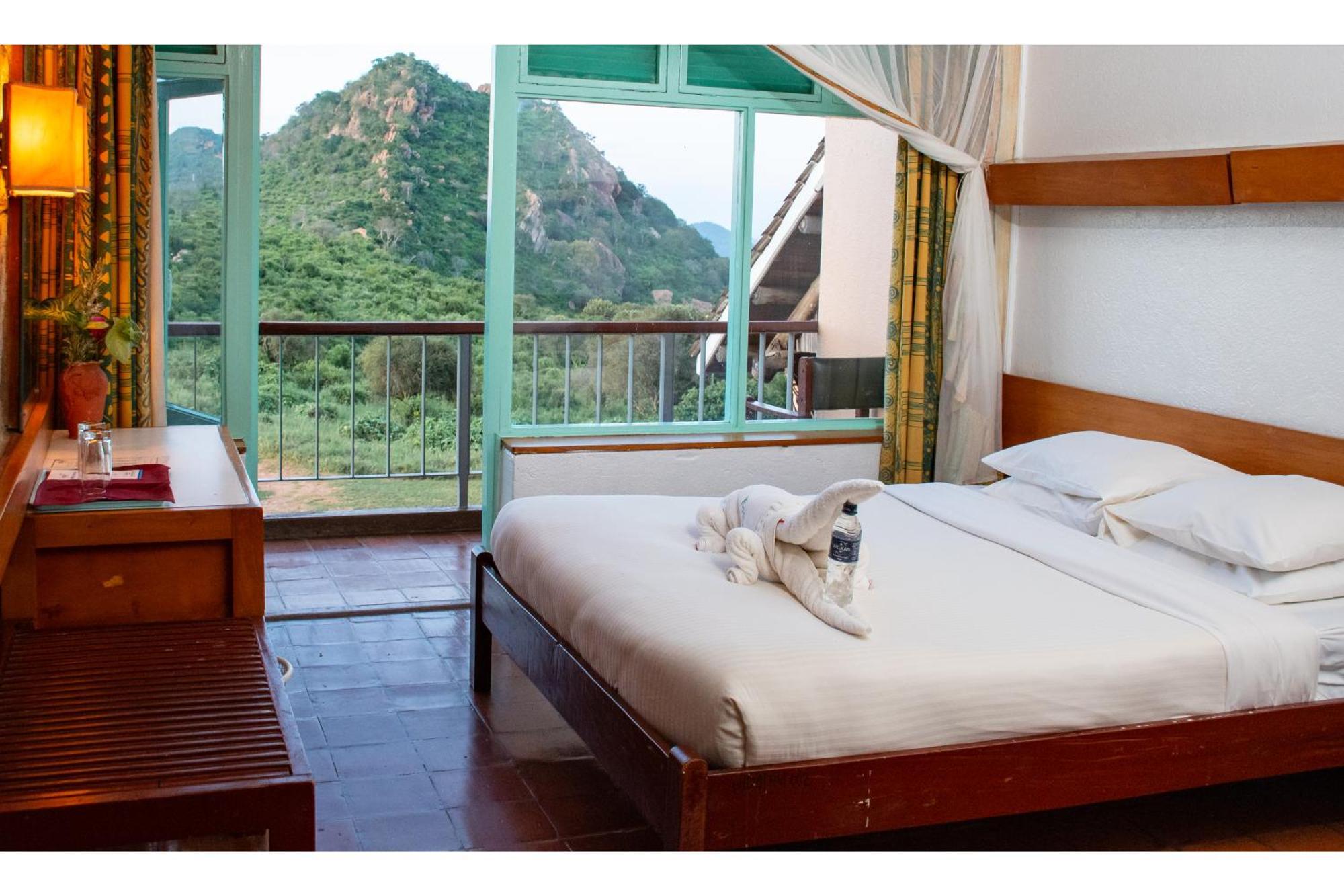 Ngulia Safari Lodge Ithumba Kültér fotó