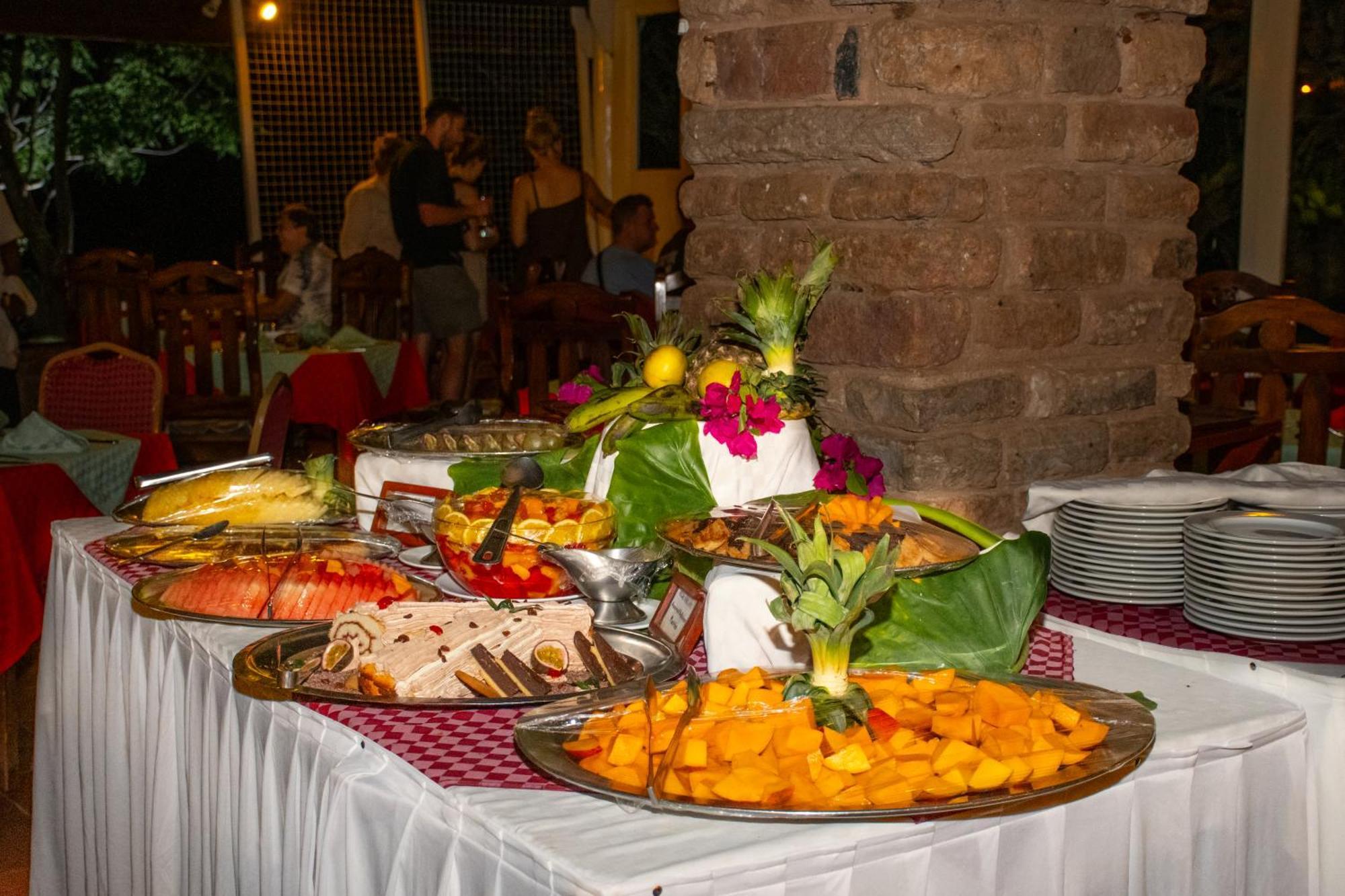Ngulia Safari Lodge Ithumba Kültér fotó