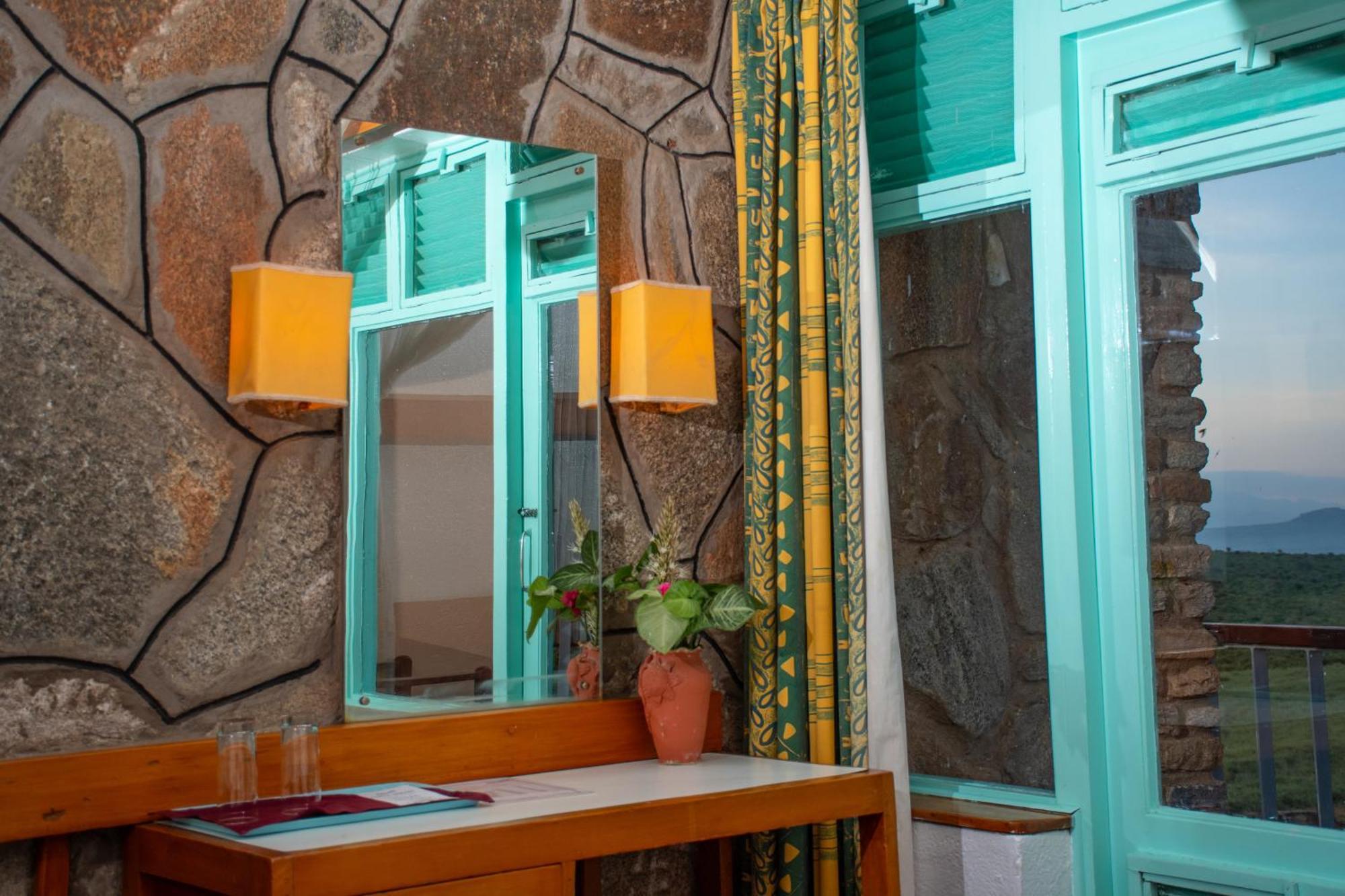 Ngulia Safari Lodge Ithumba Kültér fotó