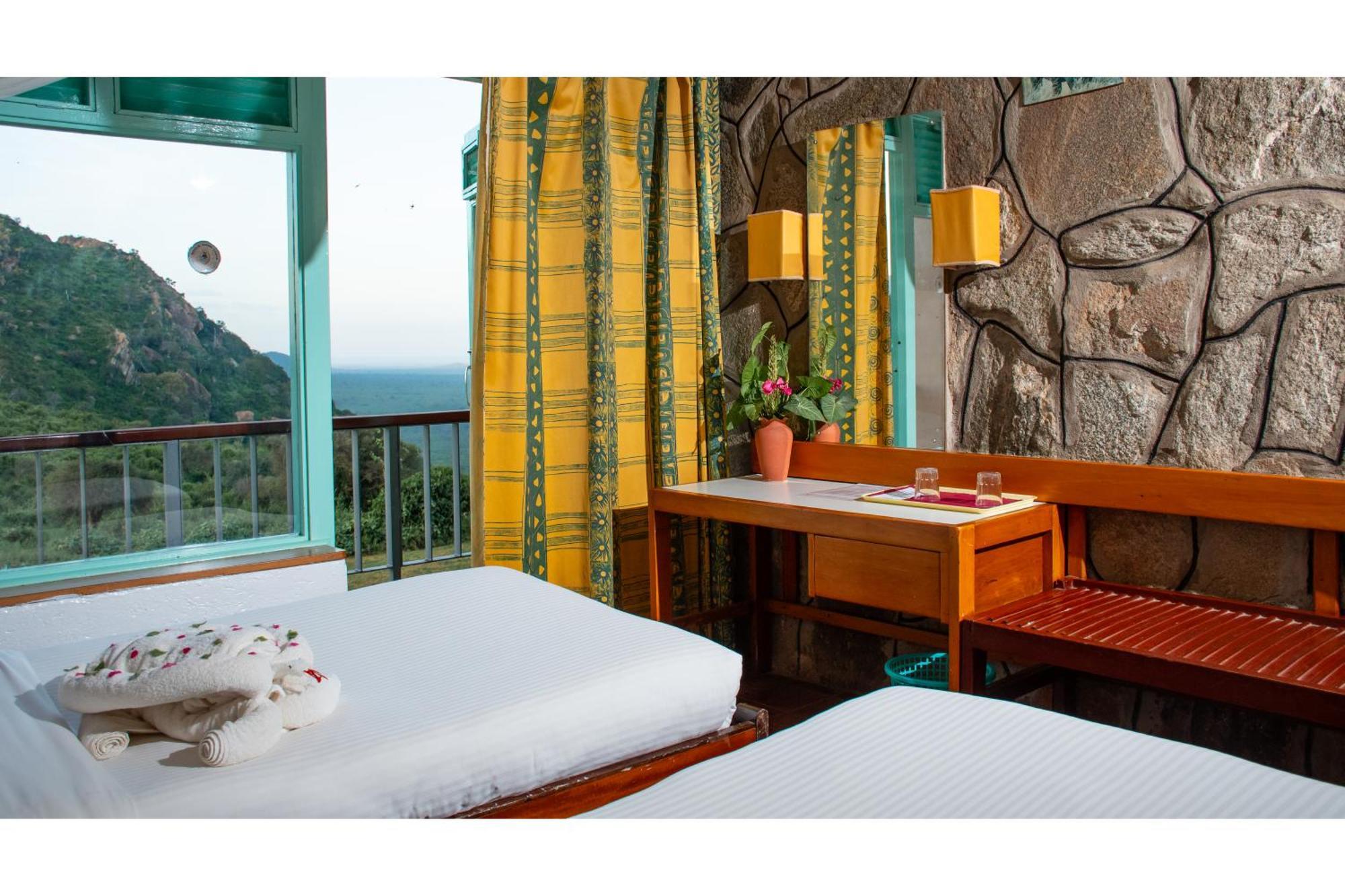 Ngulia Safari Lodge Ithumba Kültér fotó