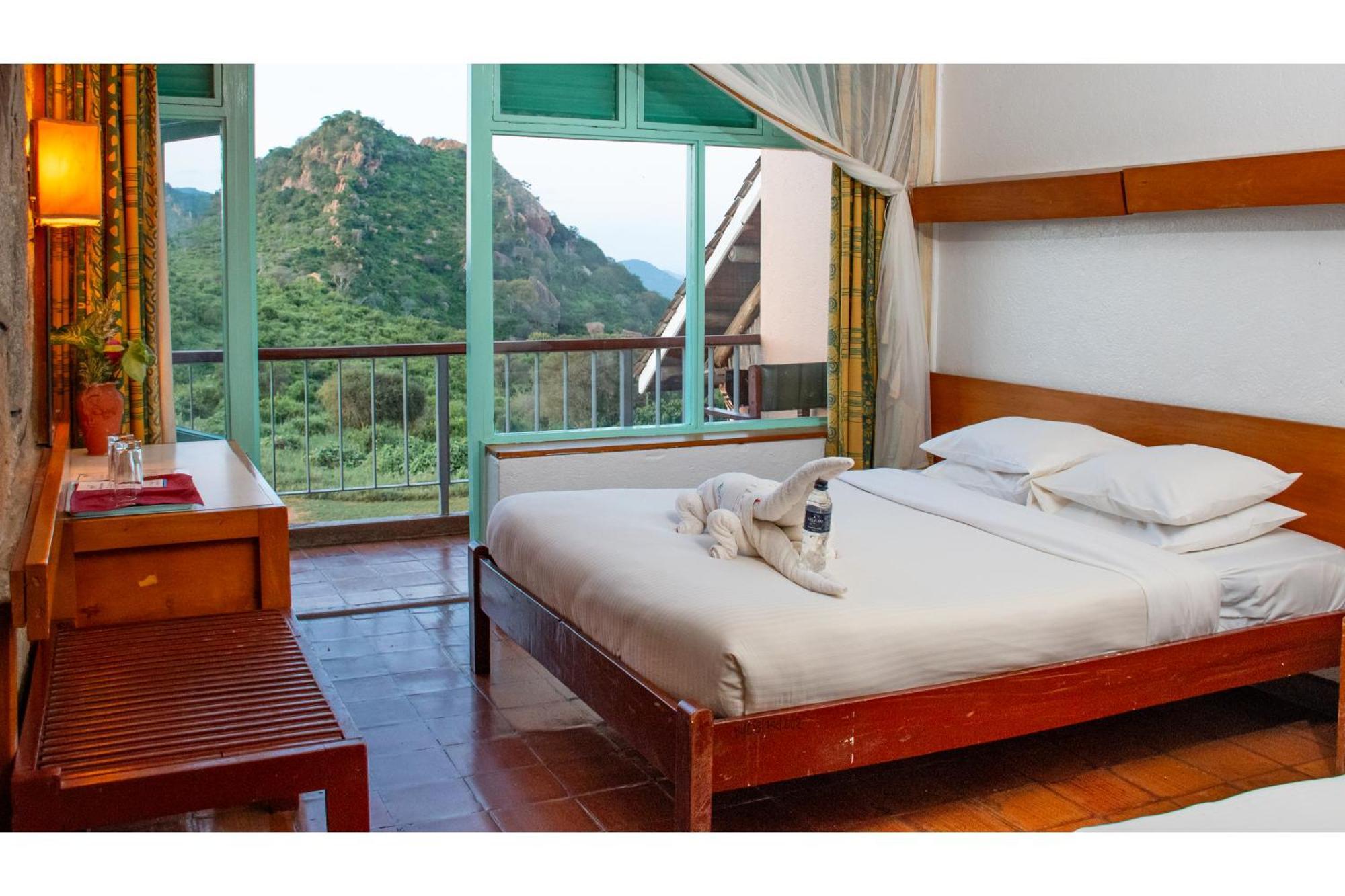 Ngulia Safari Lodge Ithumba Kültér fotó