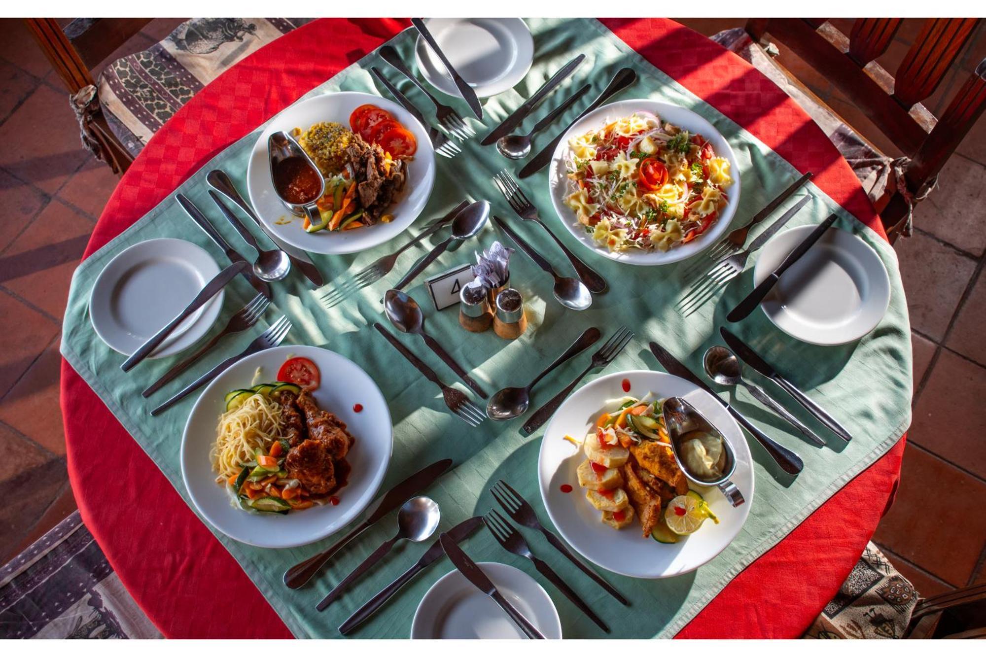 Ngulia Safari Lodge Ithumba Kültér fotó